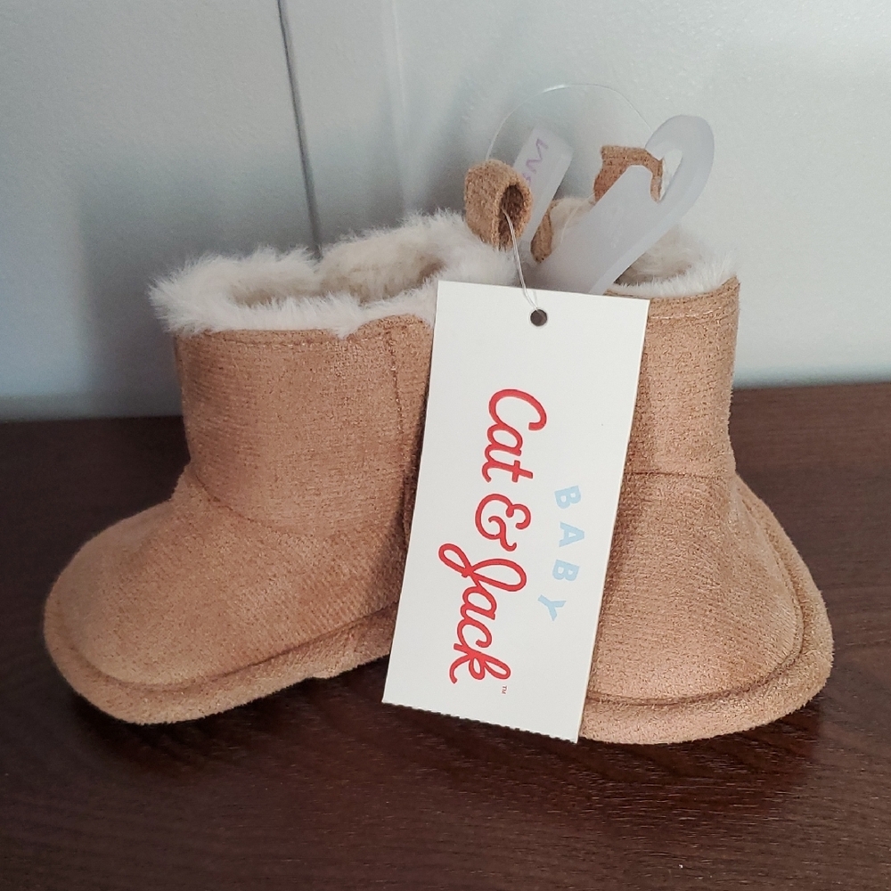 NWT Cat & Jack Baby Girl Suede Boots Size 0-3 Months - Picture 6 of 6